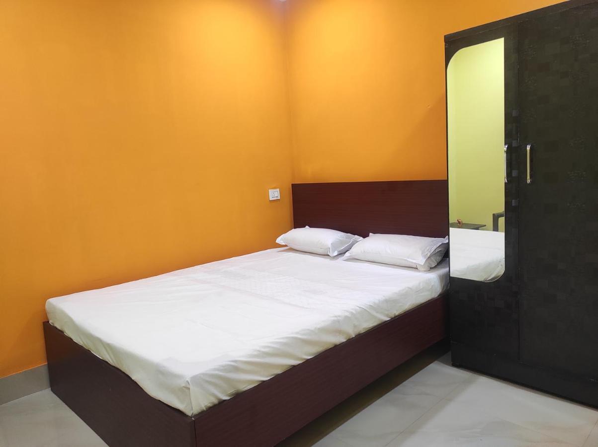 Hotel Sk Lodge Near Guwahati Airport Exteriör bild