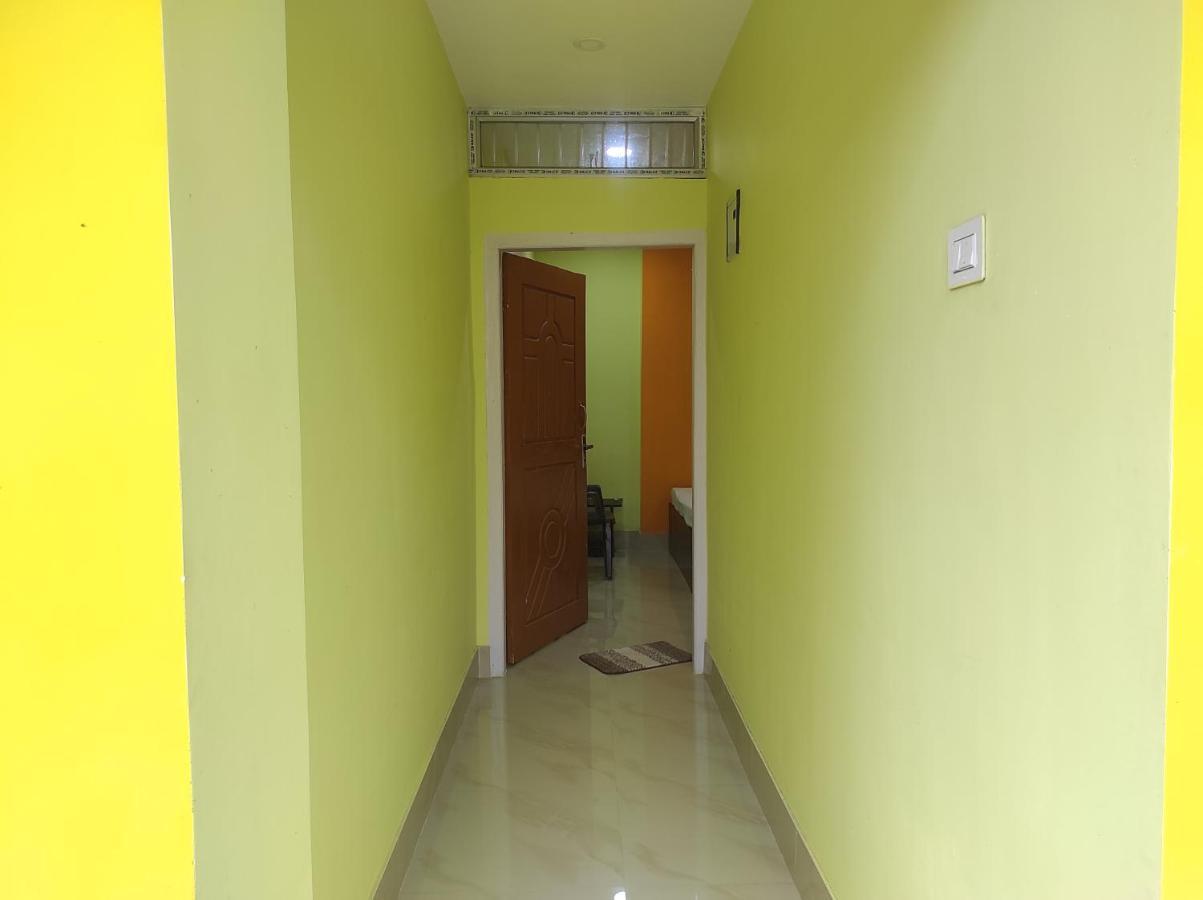 Hotel Sk Lodge Near Guwahati Airport Exteriör bild